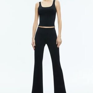 Alice + Olivia Black Back Zip Stretchy Flare Pants